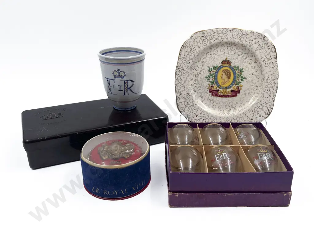 Qty of Assorted Royal Comm. Including Royal Visit Box Image 1++