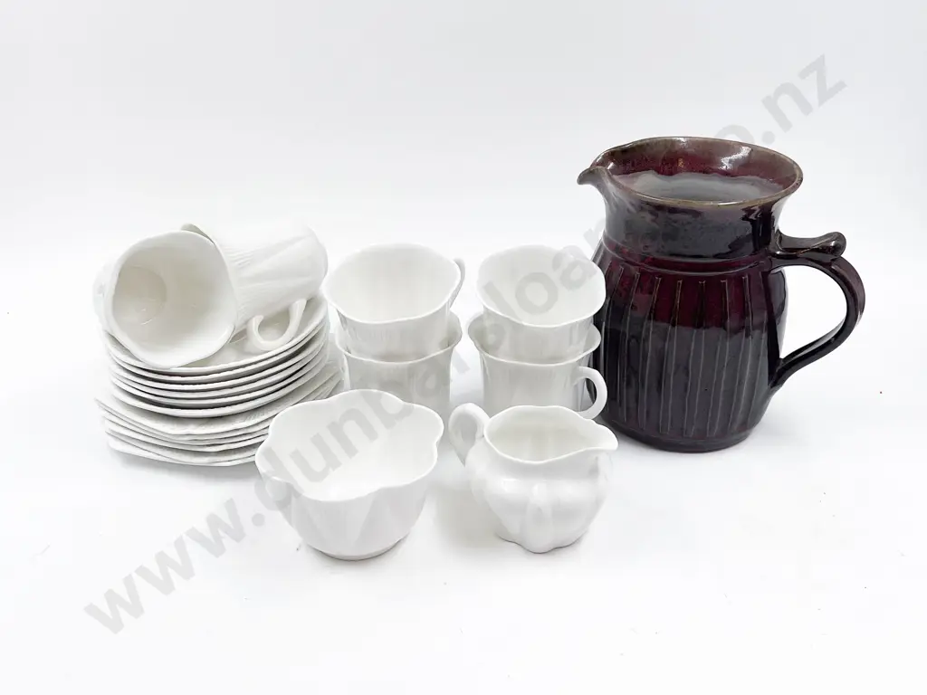 Shelley Part Tea Set Together with Pottery Jug Image 1++
