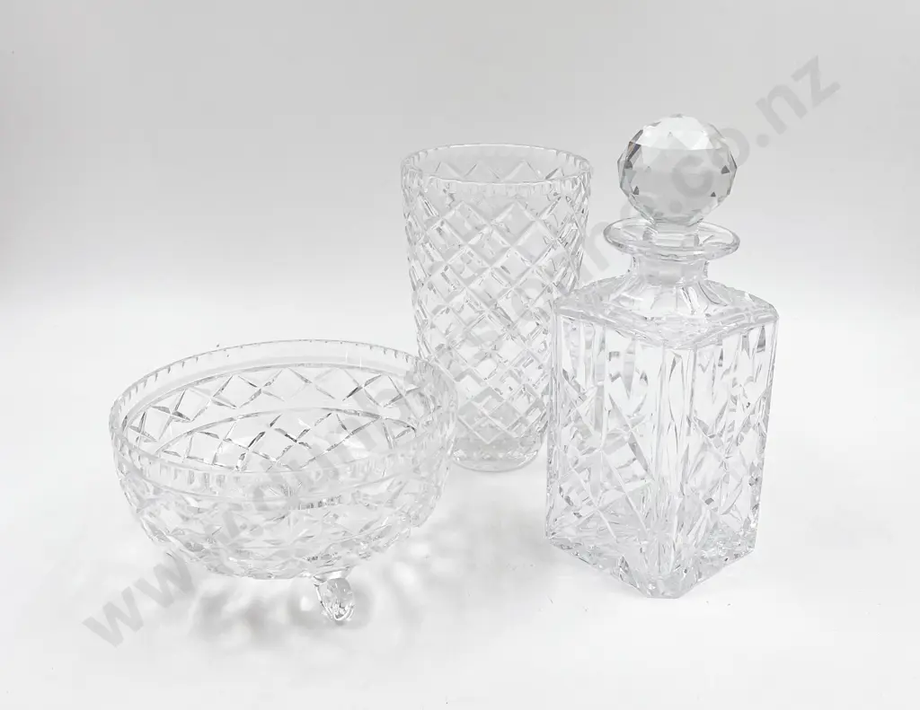 Crystal Whisky Decanter With Crystal Bowl and Vase Image 1++