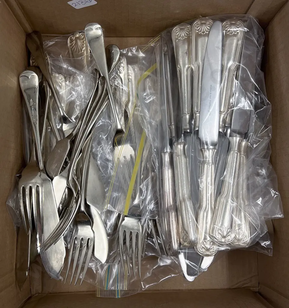 Qty of Assorted S/P Cutlery Image 1++
