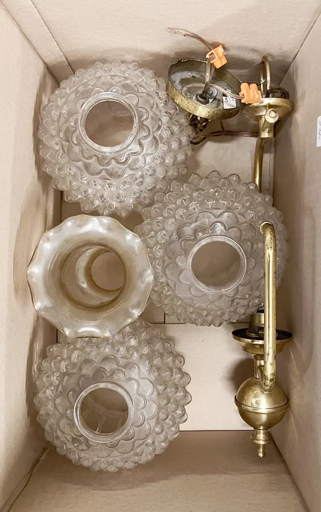 Four Assorted Vintage Glass Lightshades with Light Fitting Etc Image 1++
