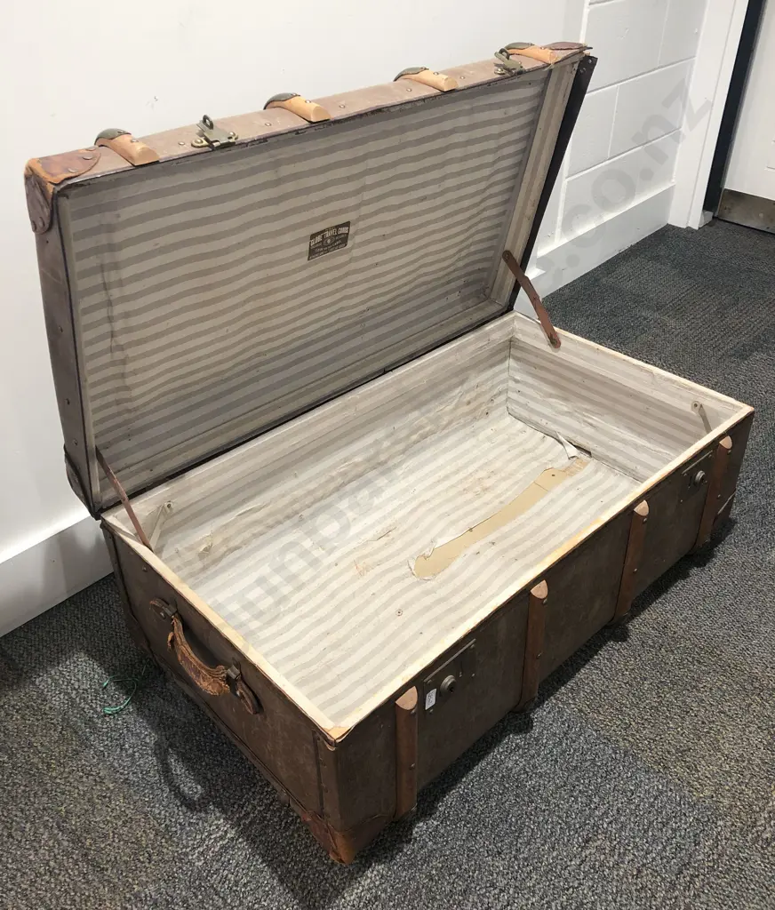 Vintage Travel Trunk Image 1++