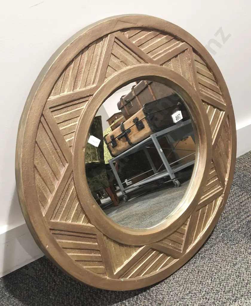 Circular Gilt Painted Wall Mirror Image 1++