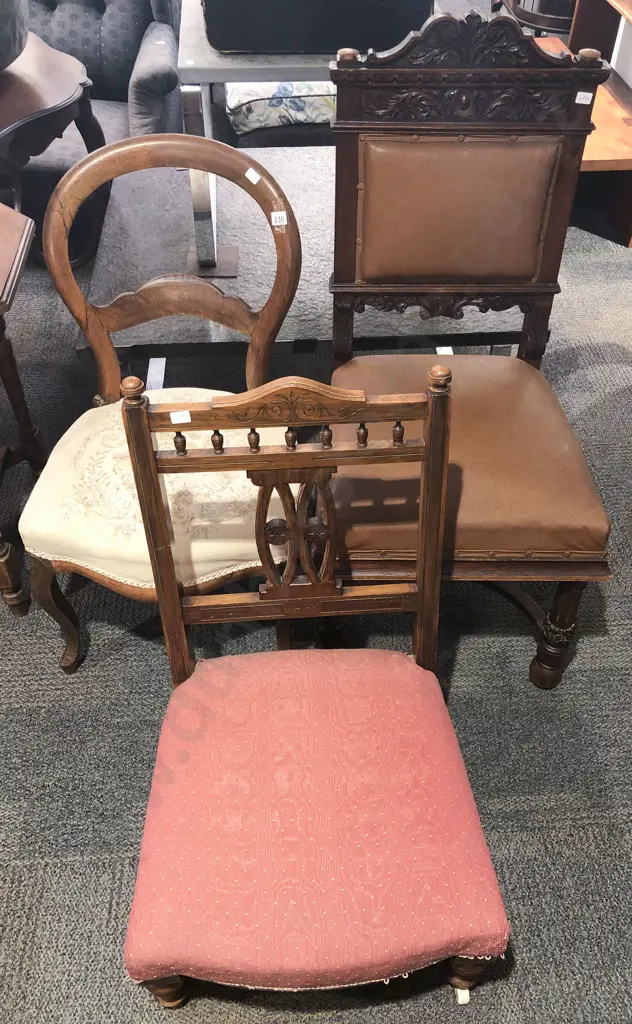 Mahogany Balloon Back Chair with Single Dining Chair and Side Chair Image 1++