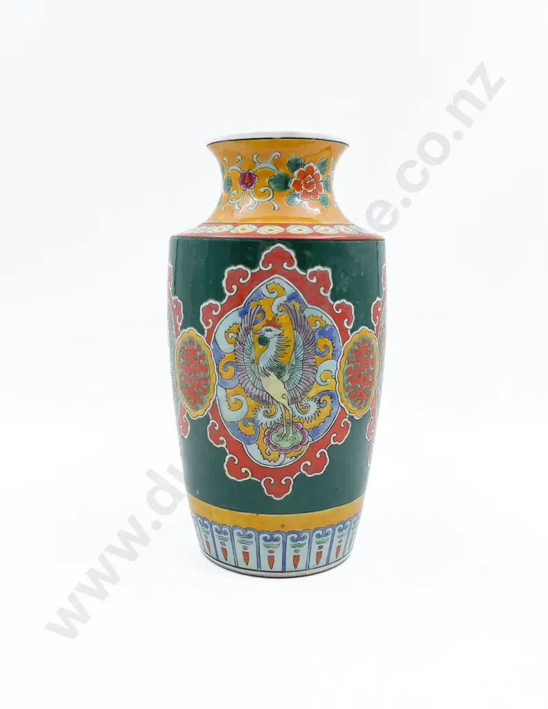Japanese Decorative Vase Image 1++