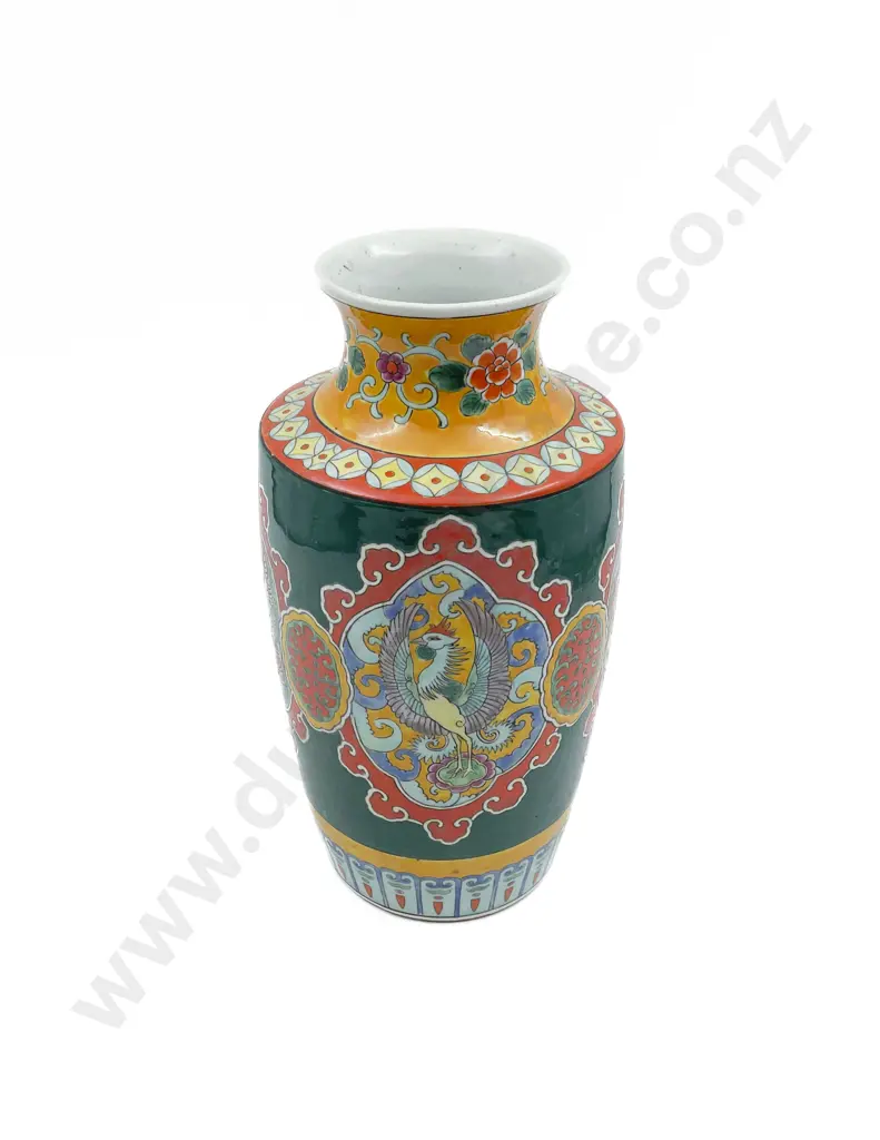 Japanese Decorative Vase Image 1++