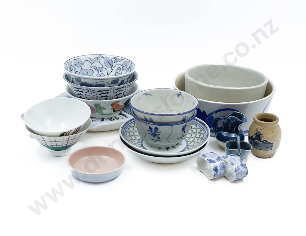 Collection Assorted Blue and White Kitchen Ware Image 1++