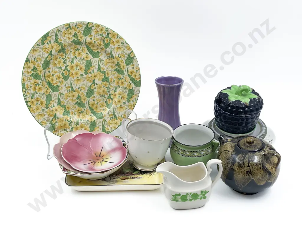 Collection Assorted China Wares Image 1++