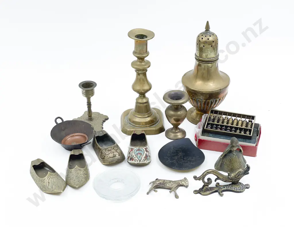 Collection of Brass & Metal Ware Image 1++