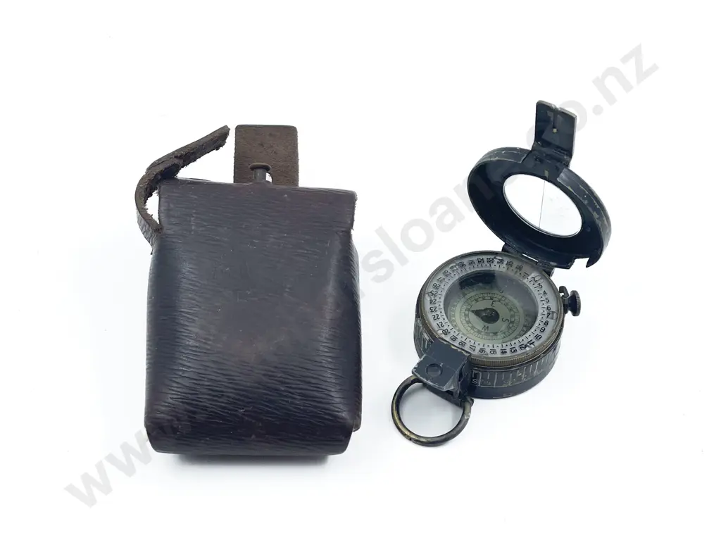 TG Co Ltd 1942 MKIII Compass with a Leather Pouch Image 1++