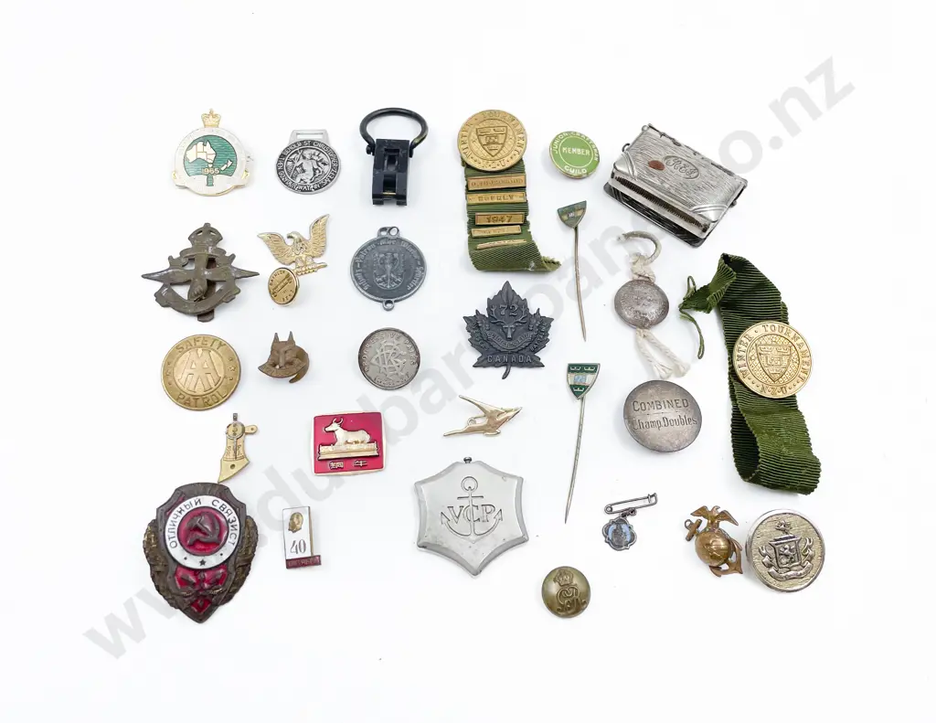 Collection Various Badges with Vesta Sovereign Case Image 1++