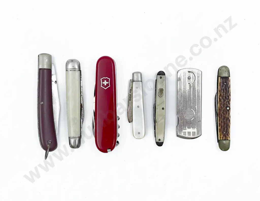 Collection Seven Assorted Pocket Knives Image 1++