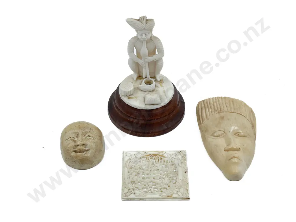 Various Ivory Carvings Image 1++