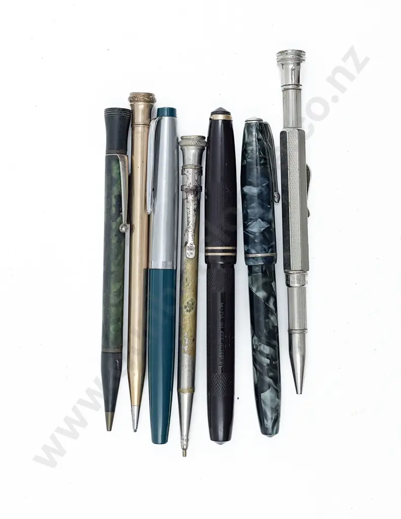 Three Vintage Fountain Pens with Four Propelling Pencils Image 1++