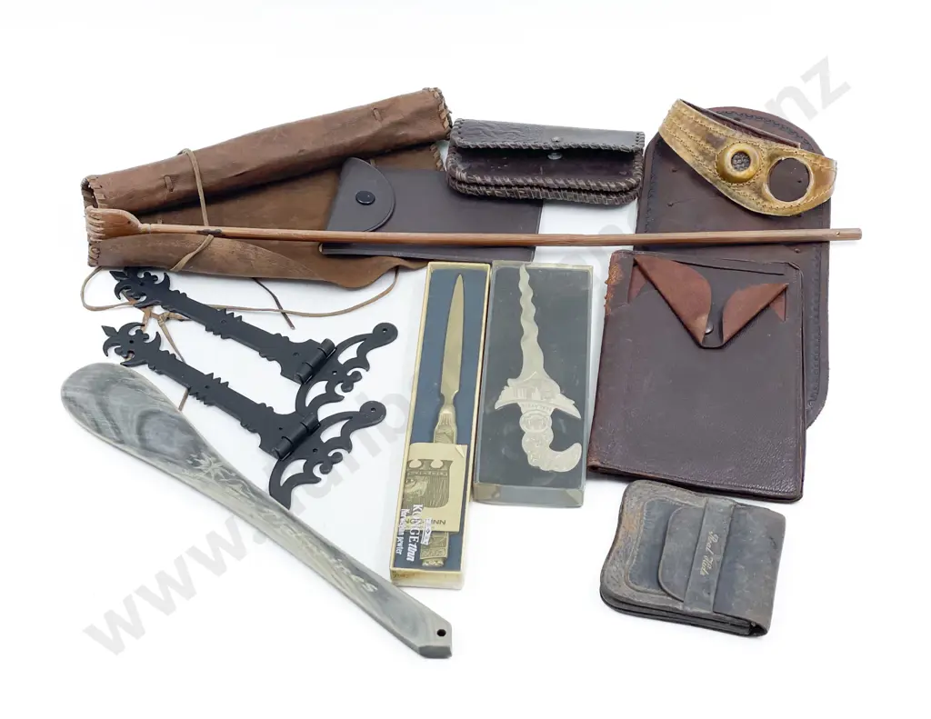 Collection Vintage Leather Purses Image 1++