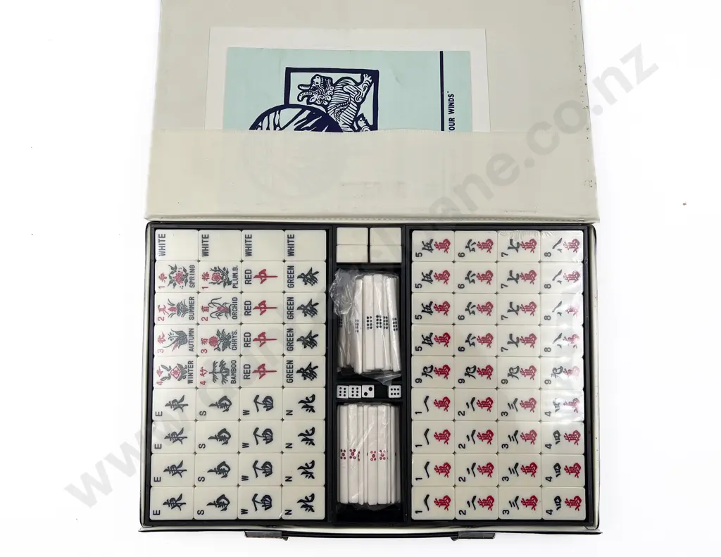 Unused Modern Plastic Mah Jong Set Image 1++