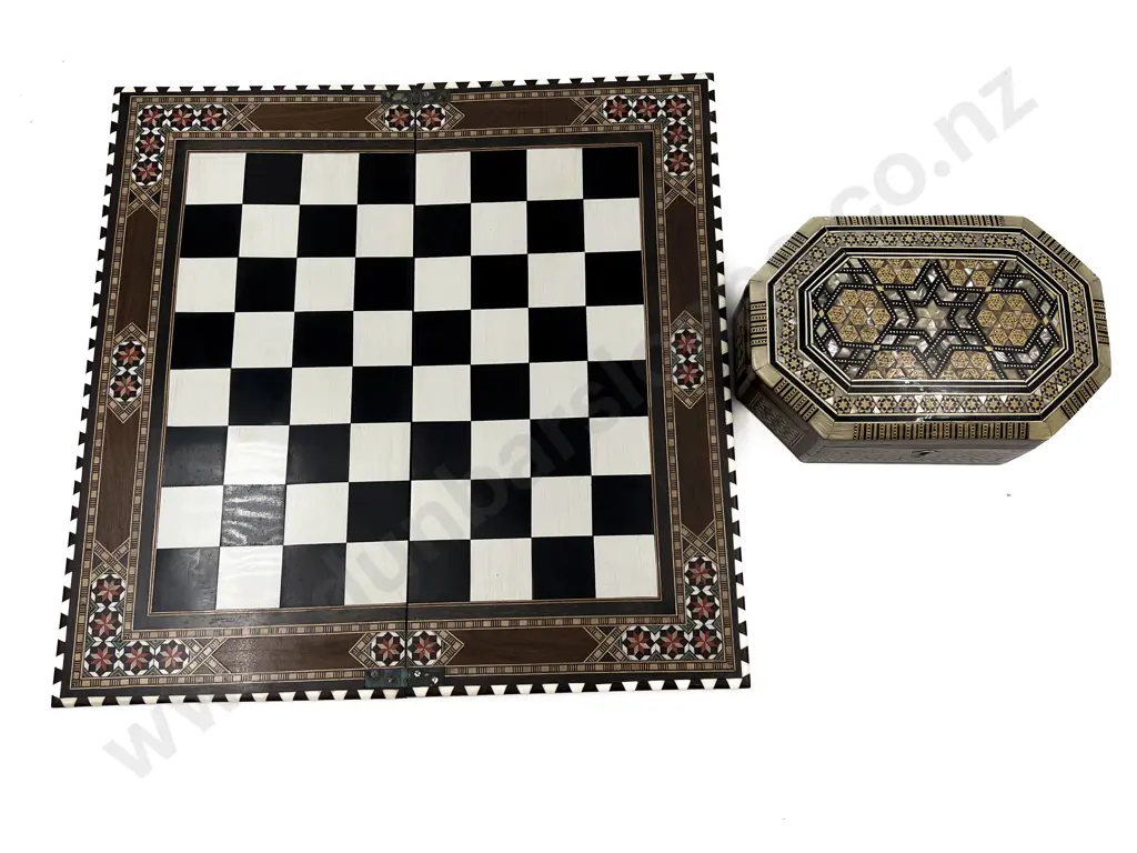 Mosaic Chess Board & Trinket Box Image 1++