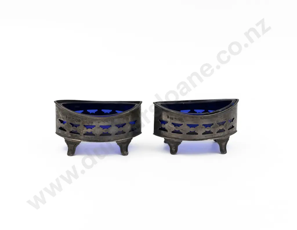Pair Geo V S/S Elliptical Salts Image 1++