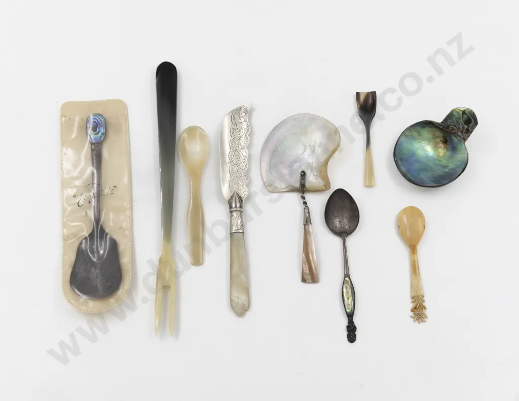Small Group Of MOP Image 1++
