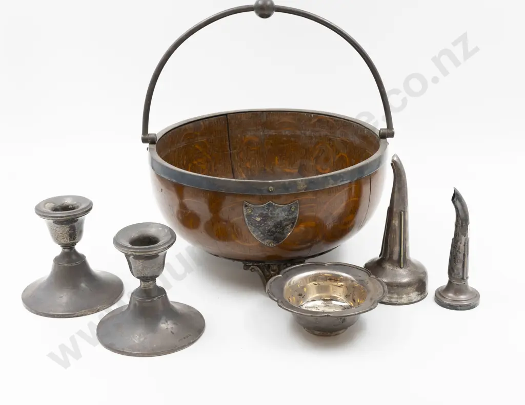 Late Vict Oak Fruit Bowl Image 1++