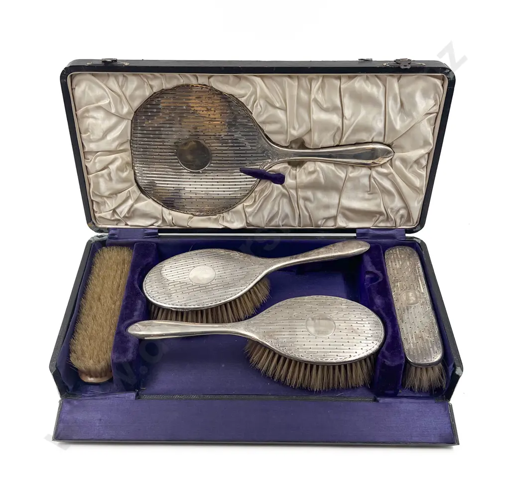 Cased S/S 5 Piece Dressing Table Set Image 1++