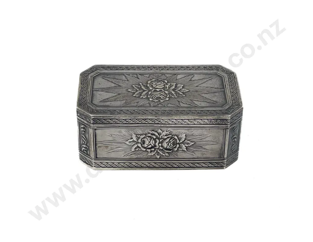 C18th Repousse S/S Snuff Box Image 1++