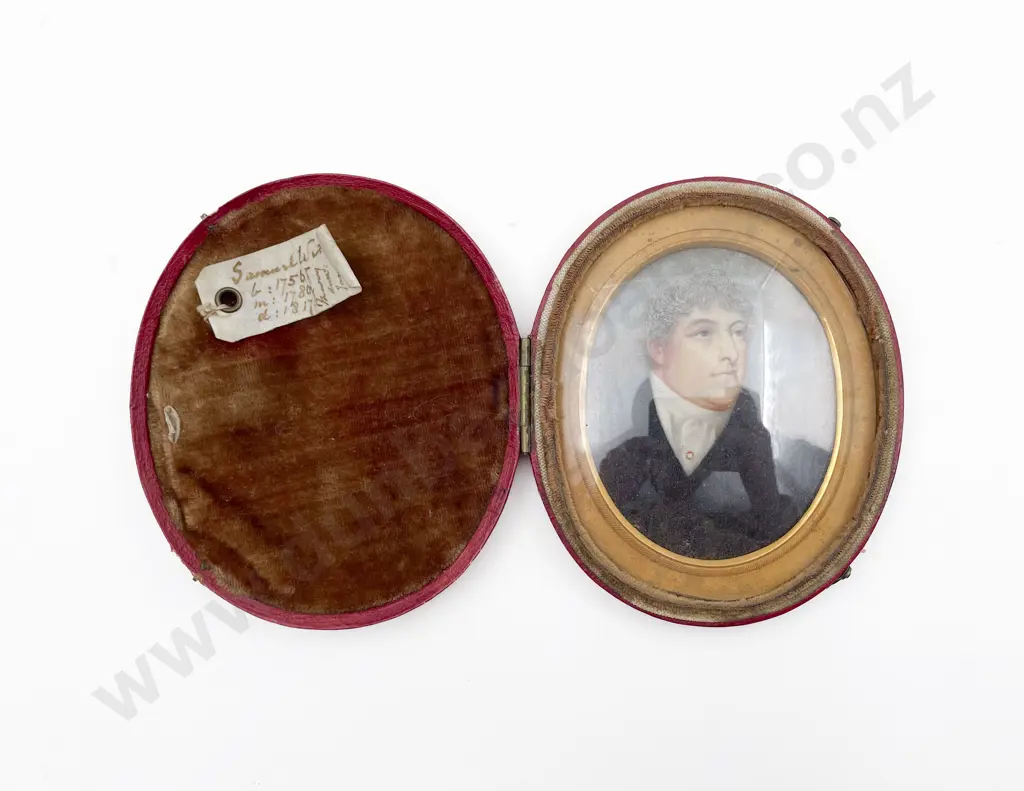 Late C18th/19th Portrait Miniature of a Gentleman Image 1++