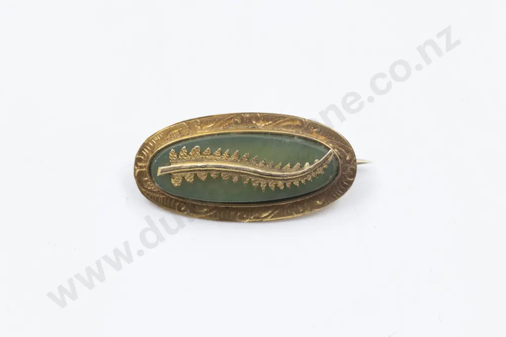 NZ Colonial 9ct Greenstone Lozenge Panel Brooch Image 1++
