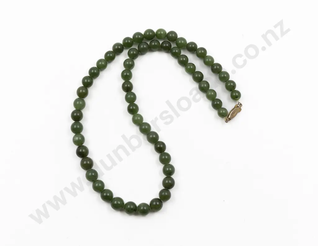 Single Strand Uniform Greenstone Bead Necklace Image 1++