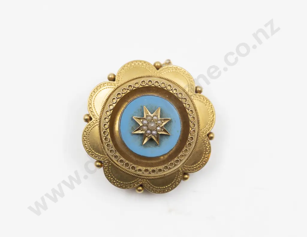 Victorian 15ct Circular Target Brooch Image 1++