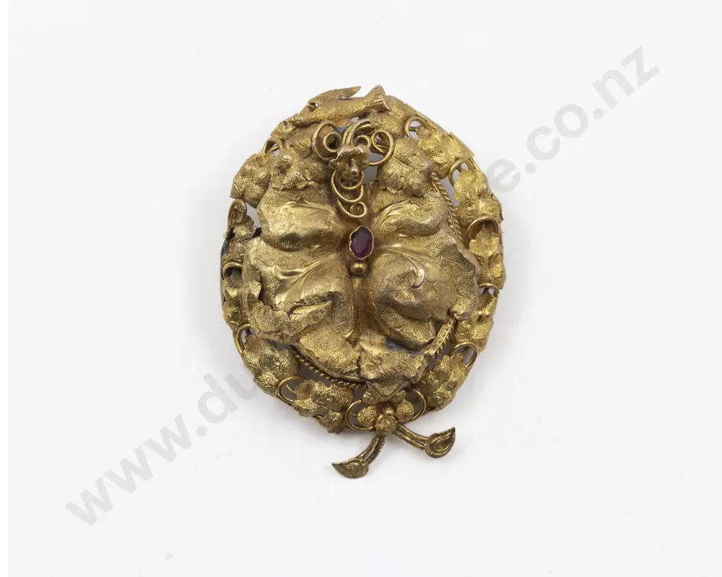 Victorian 15ct Gold Gilt Aesthetic Movement Brooch Image 1++