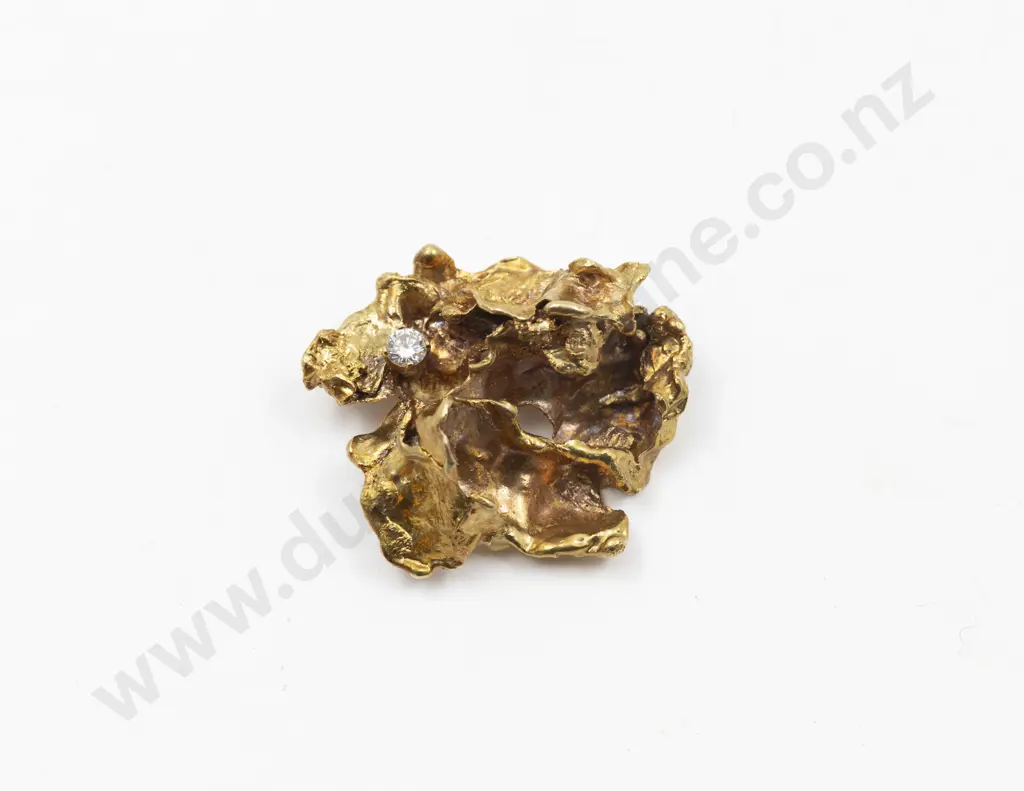 14ct Single Diamond Sculptural Brooch Image 1++