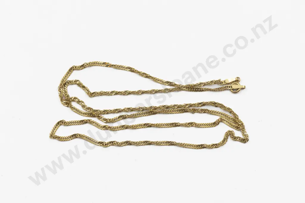 Italian 9ct Modern Curb Link Twist Neck Chain Image 1++