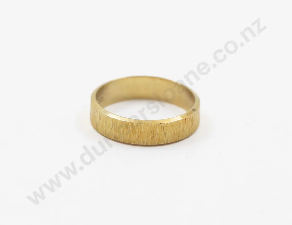 18ct Modern Design Textured Finish Wedding Band Image 1++