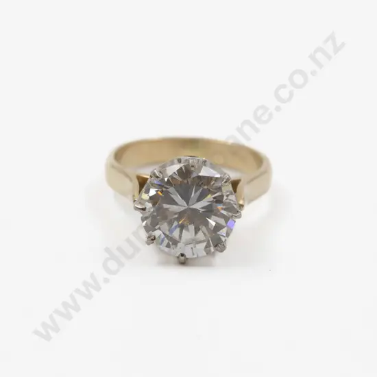 9ct/14ct Solitaire Crystal Ring