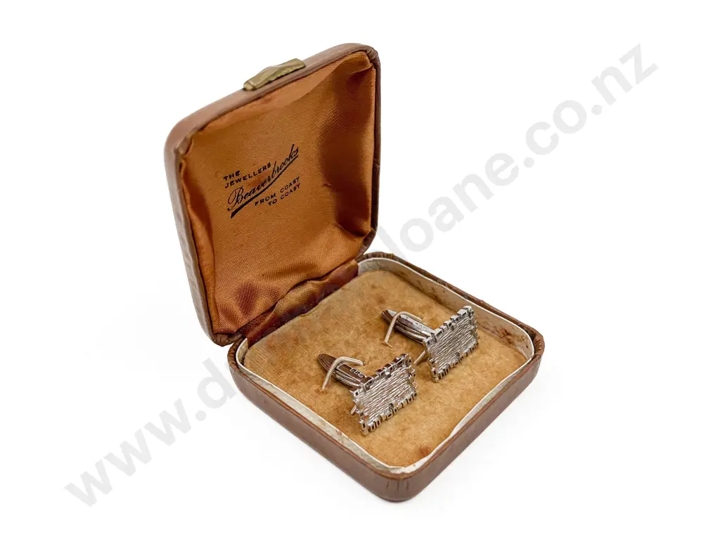 Pair QEII Modern Design S/S Cuff Links Image 1++