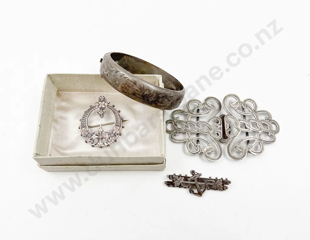 Two Victorian S/S Brooches Image 1++