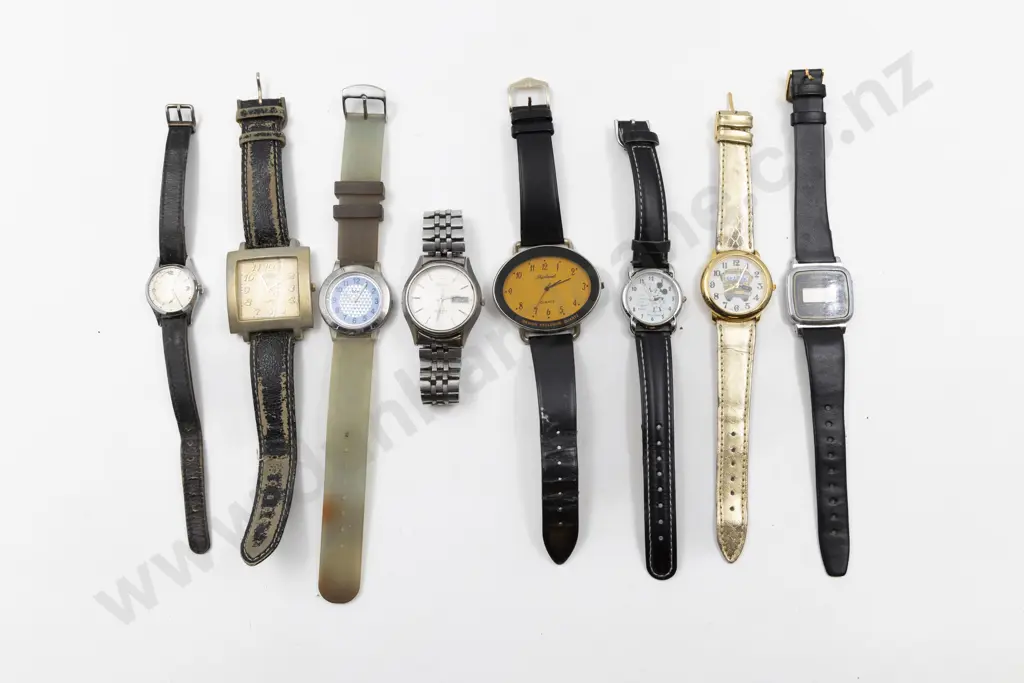 Collection Nine Vintage Ladies and Gents Wrist Watches Image 1++
