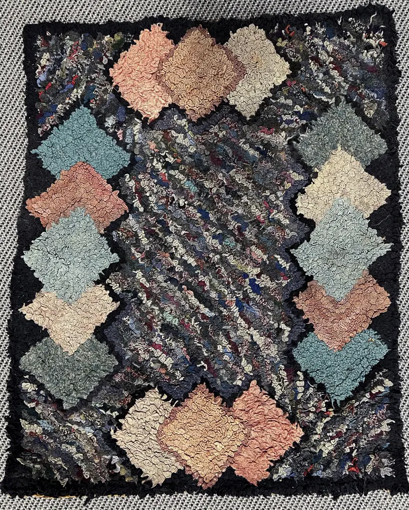 Vintage Hand Made Rag Mat Image 1++