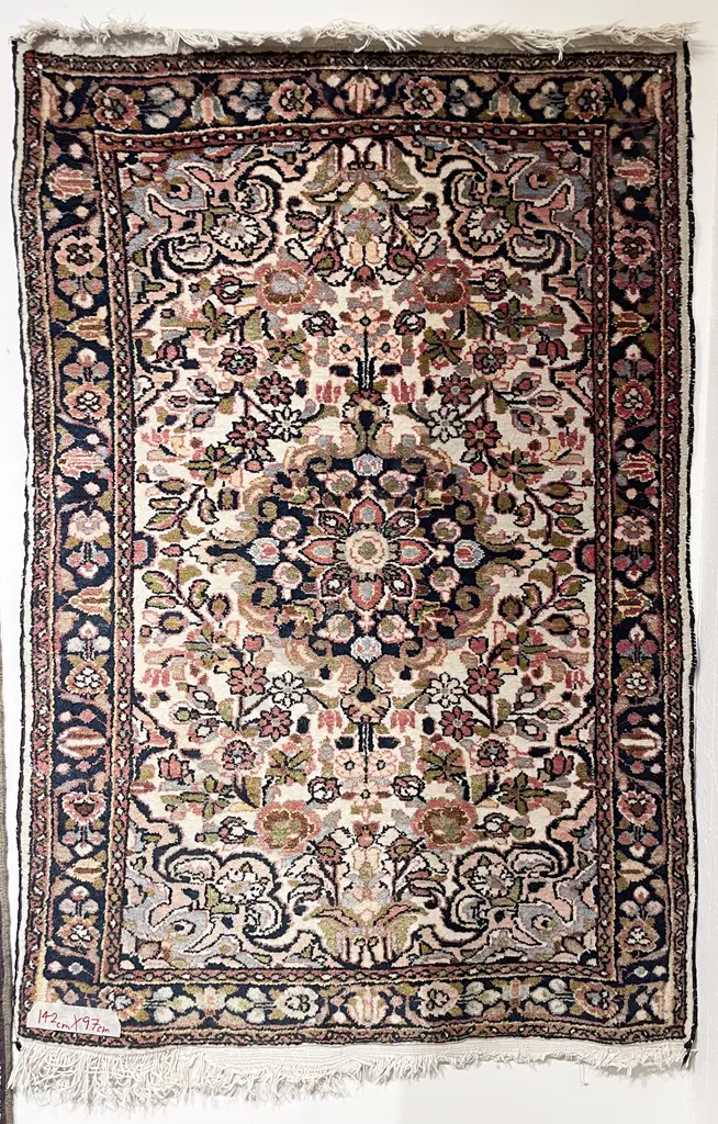 Vintage Floral Patterned Persian Rug Image 1++