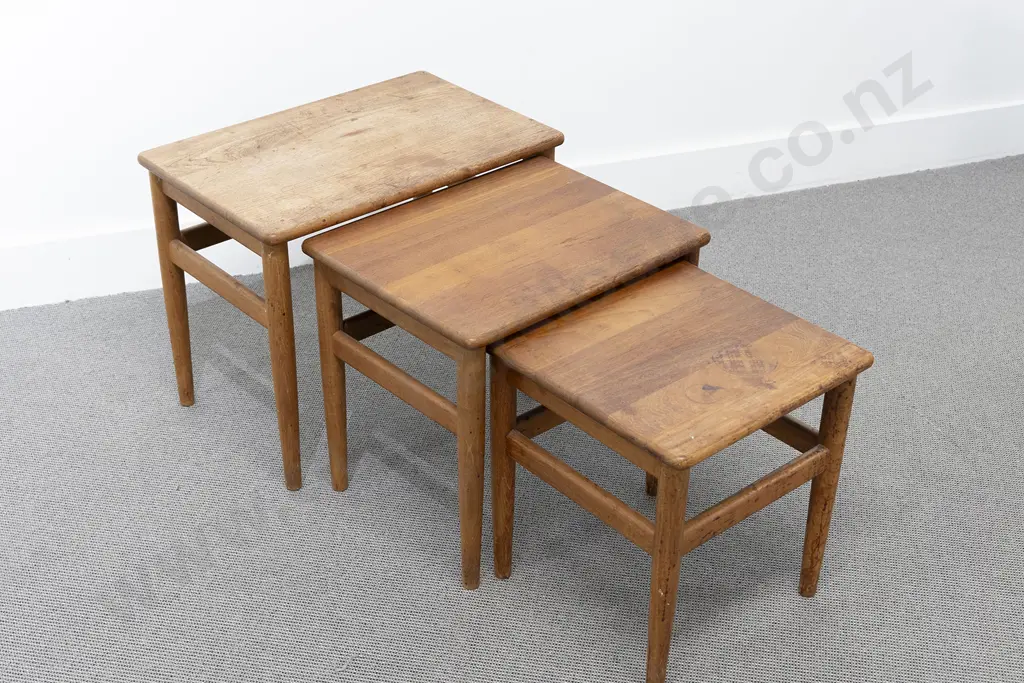 Mid C20th Nest of three Side Tables Image 1++