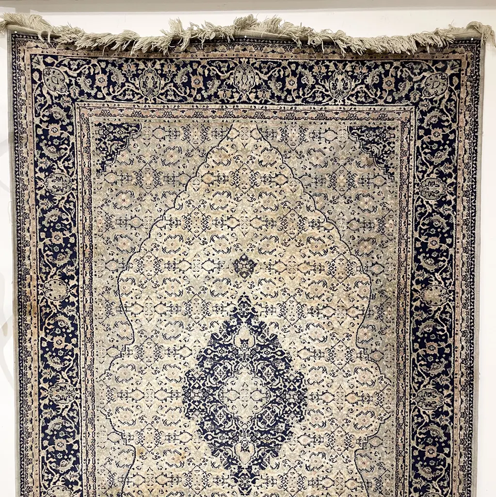 Vintage Persian Style Rug Image 1++