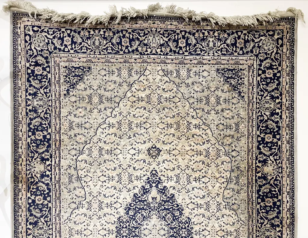Vintage Persian Style Rug Image 1++