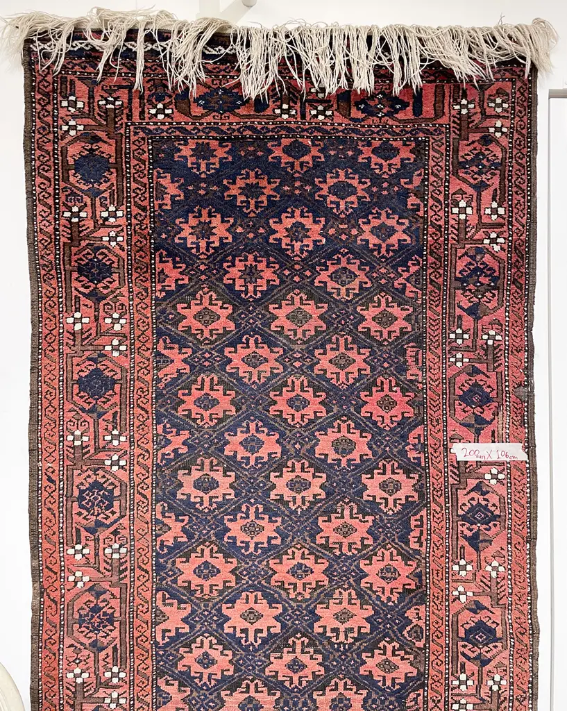 Vintage Persian Rug Image 1++
