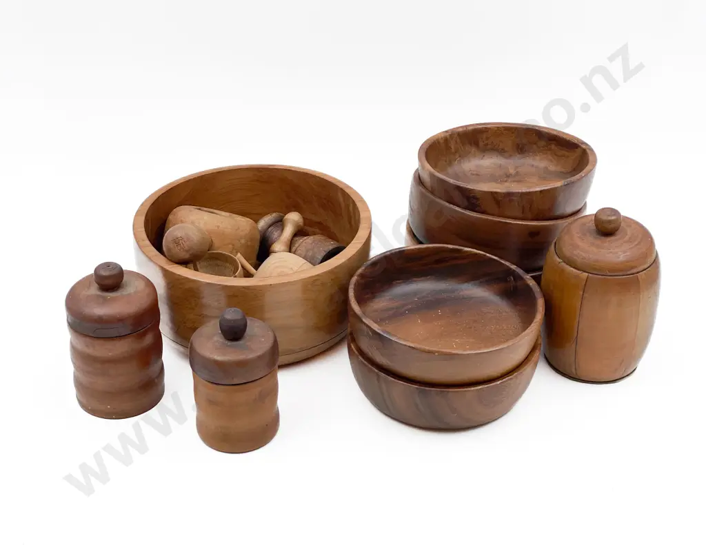 Selection Mid C20th Woodware Image 1++