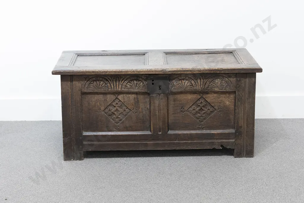 C18th Oak Coffer Image 1++