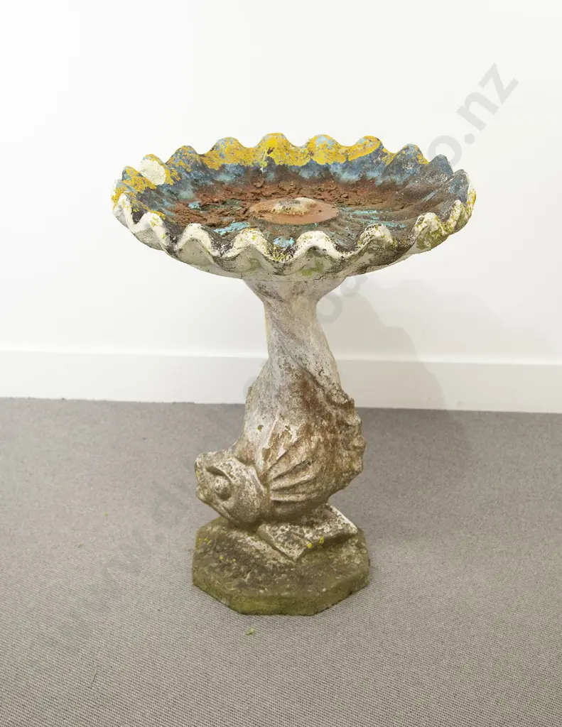 Vintage Concrete Garden Bird Bath Image 1++