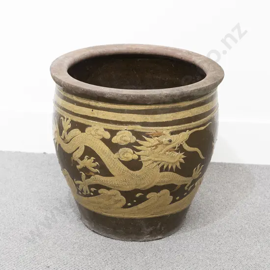 Garden Dragon Pot