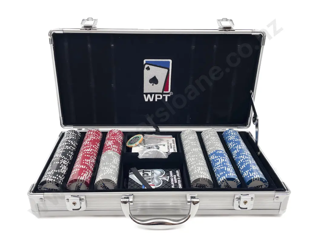 As New Cased Poker Set Image 1++