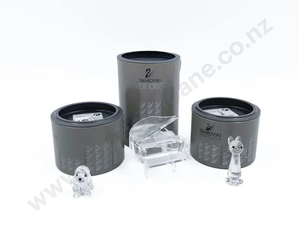 Three Boxed Swarovski Ornaments Image 1++